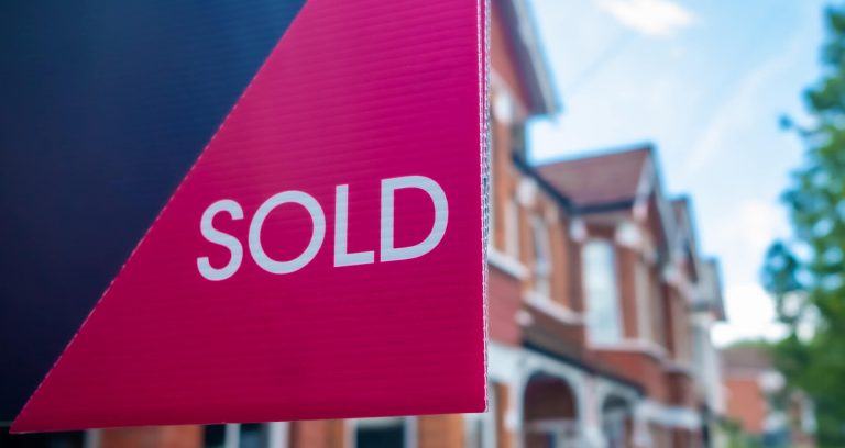A house sold sign